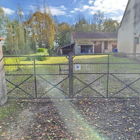 Maison au coeur de la campagne jurassienne Beauvoisin  Extérieur photo
